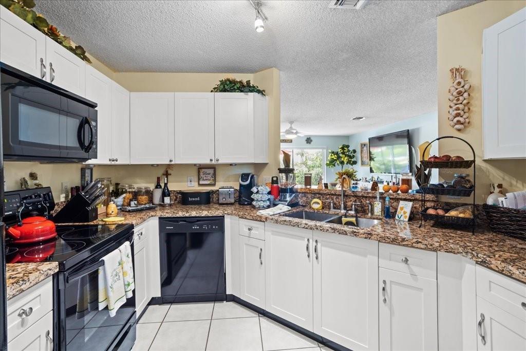 10172 Royal Palm Blvd 707-7