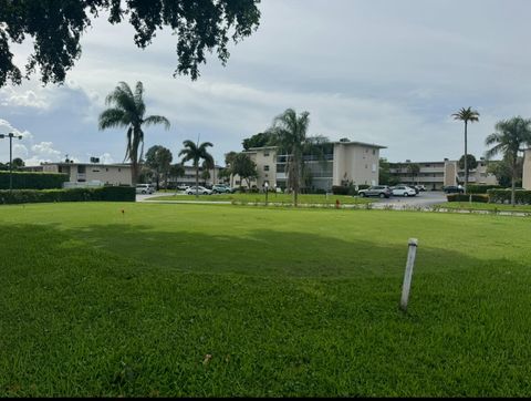 A home in Lake Worth