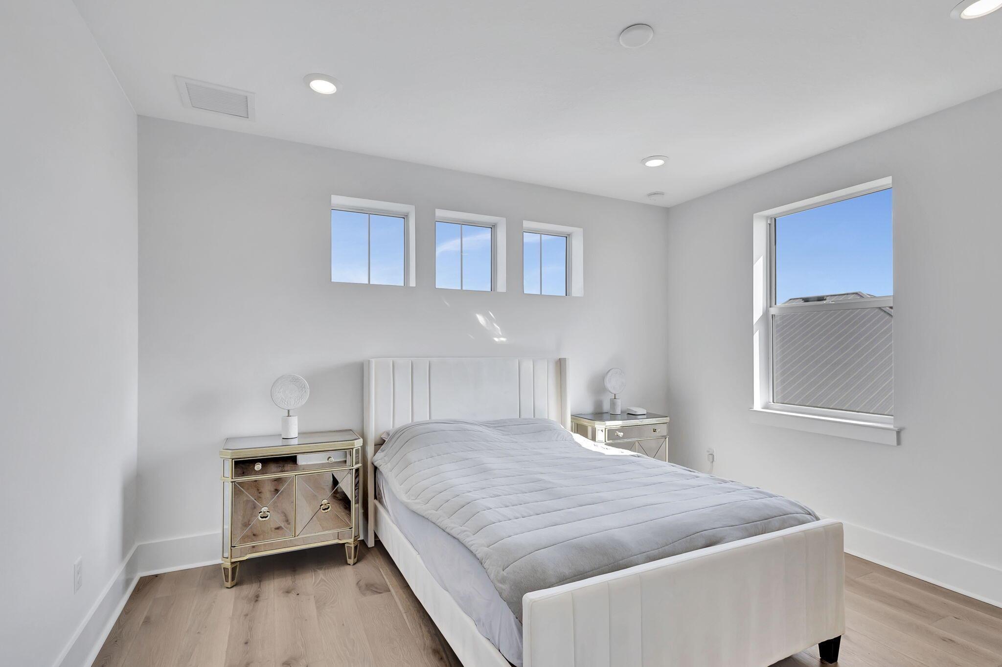 BRIDGEWATER - Residential