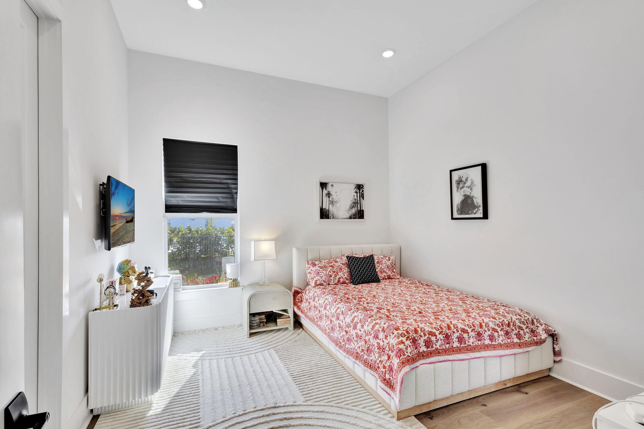 BRIDGEWATER - Residential