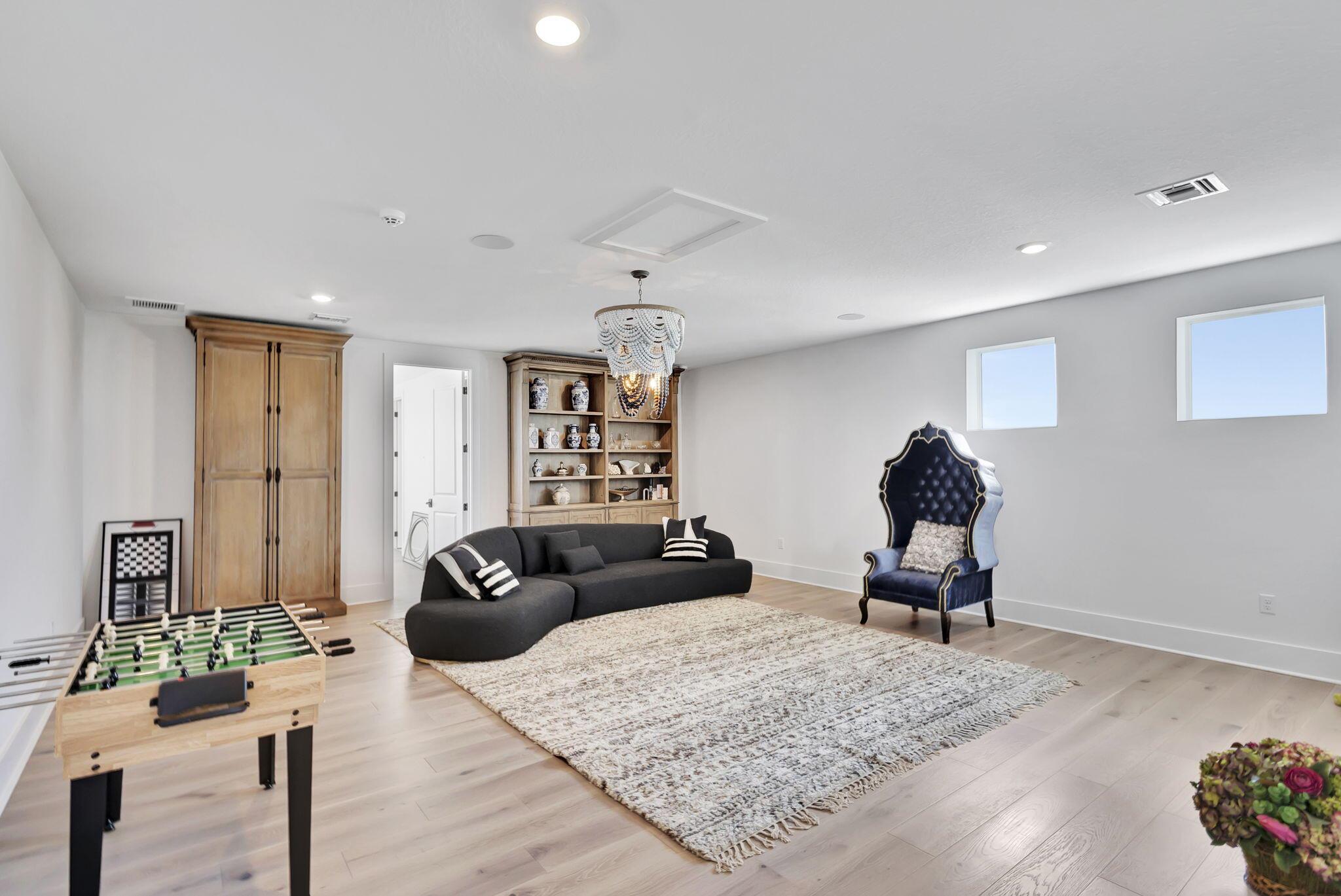 BRIDGEWATER - Residential