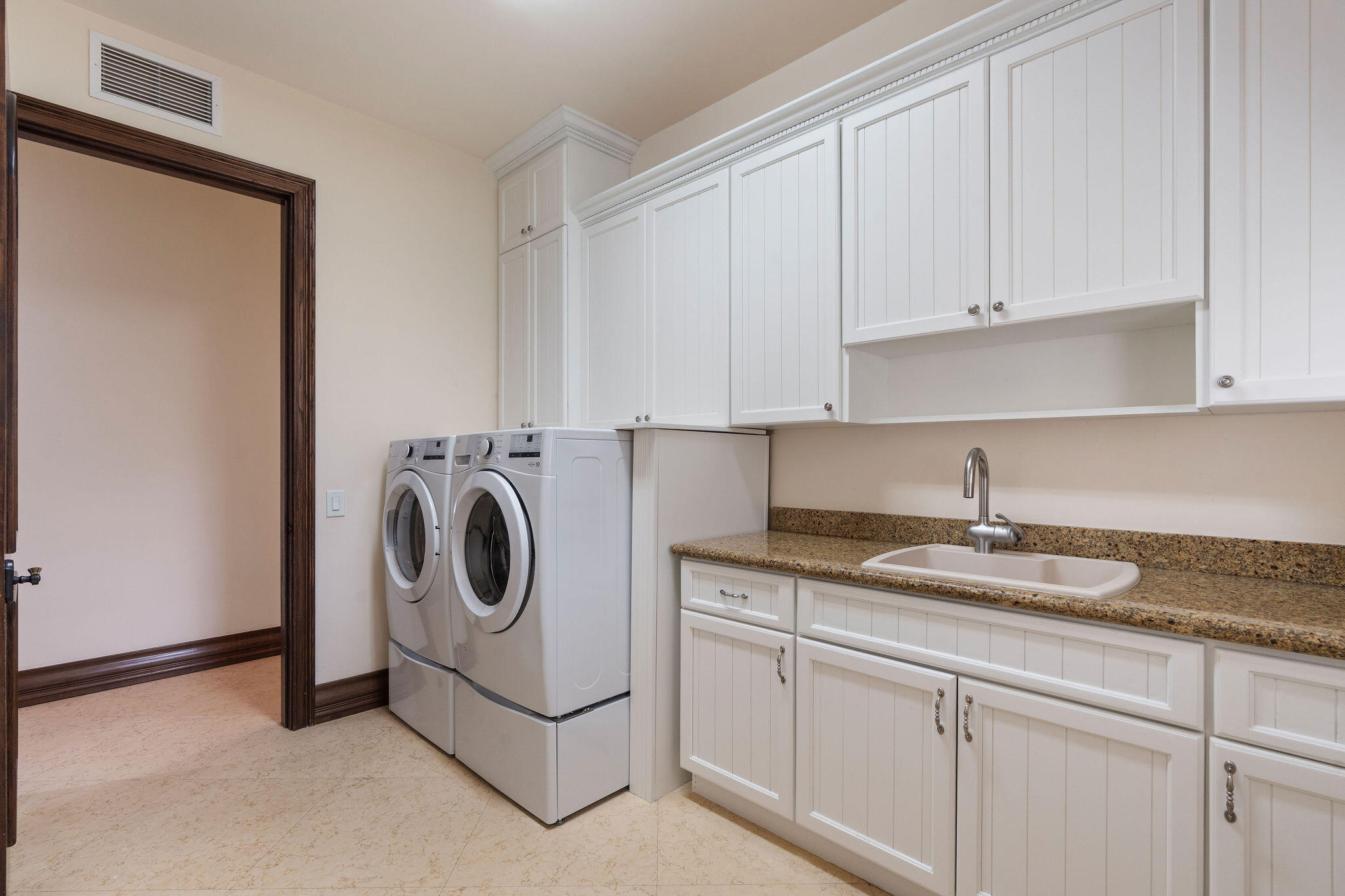 LAUERL OAKS NORTH - Residential