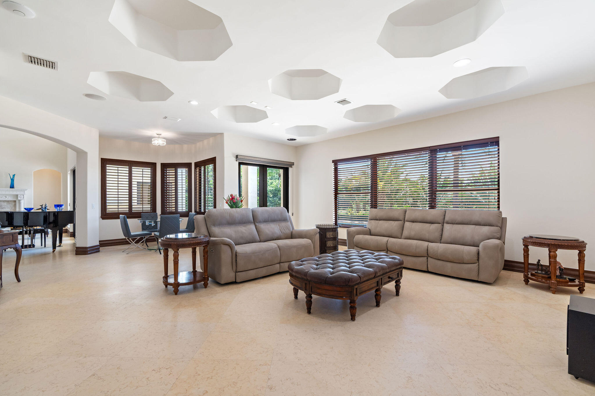 LAUERL OAKS NORTH - Residential