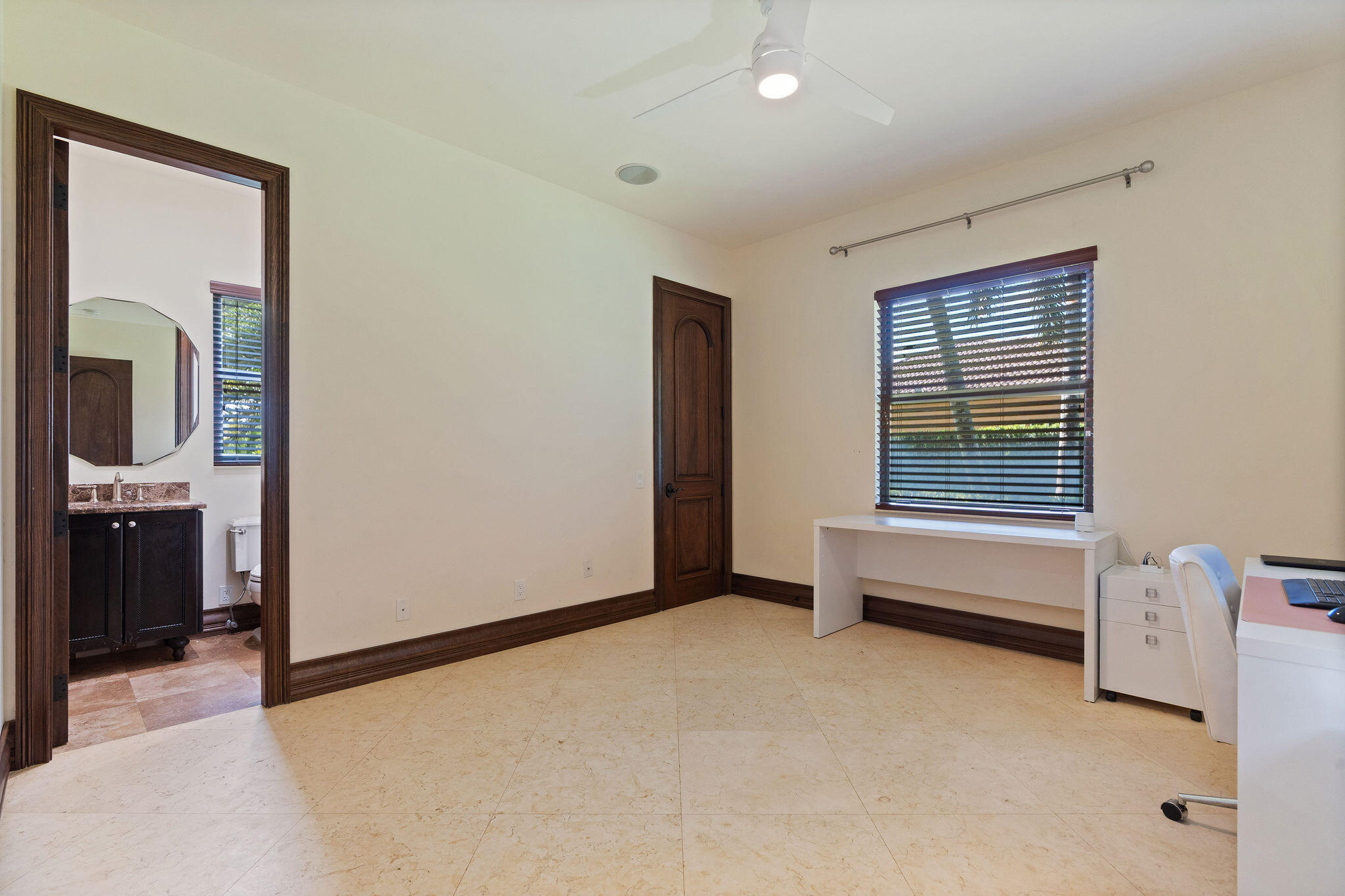 LAUERL OAKS NORTH - Residential