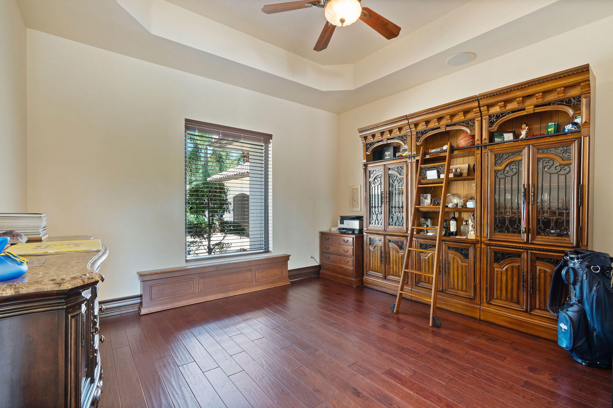 LAUERL OAKS NORTH - Residential