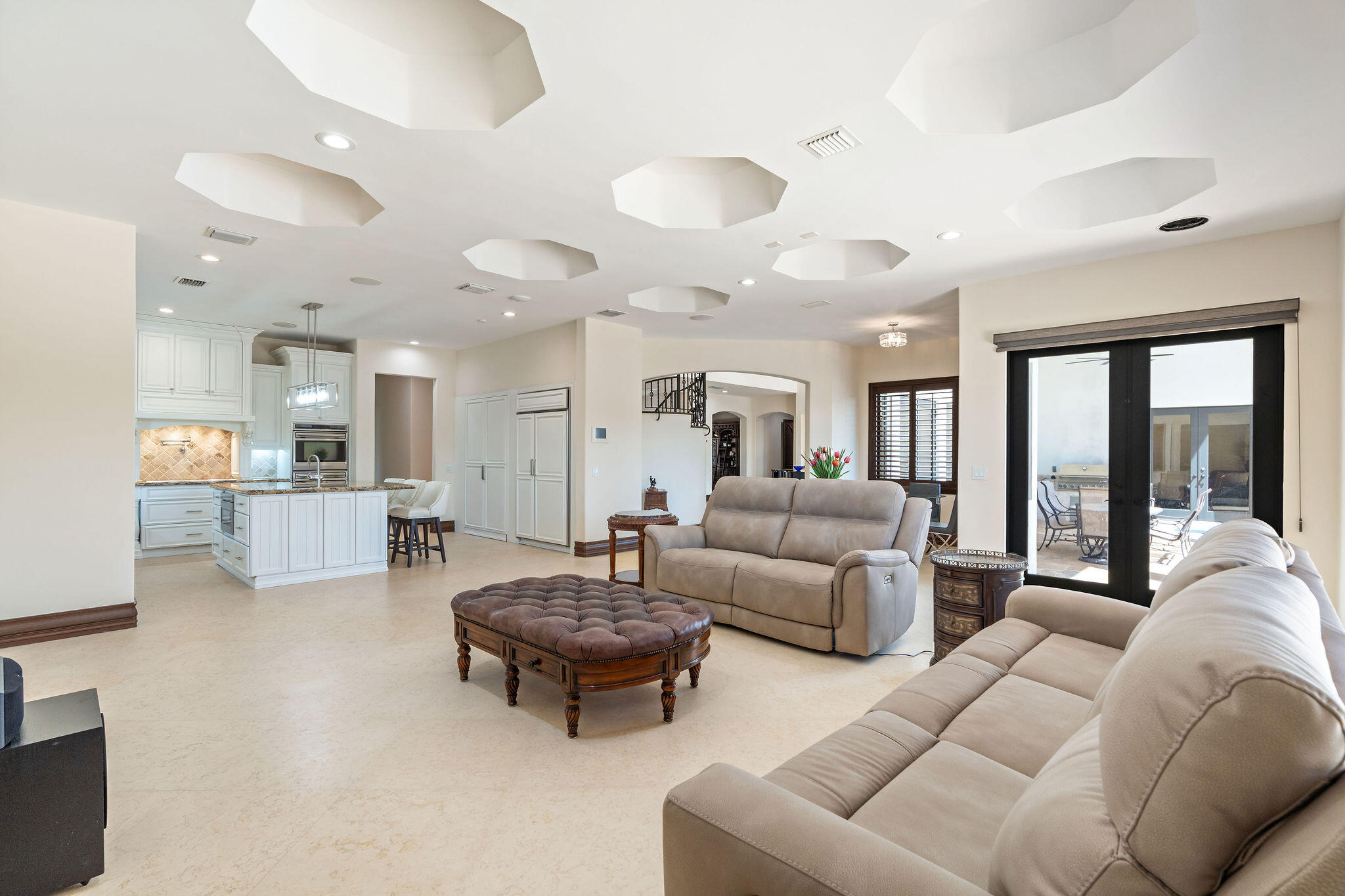 LAUERL OAKS NORTH - Residential