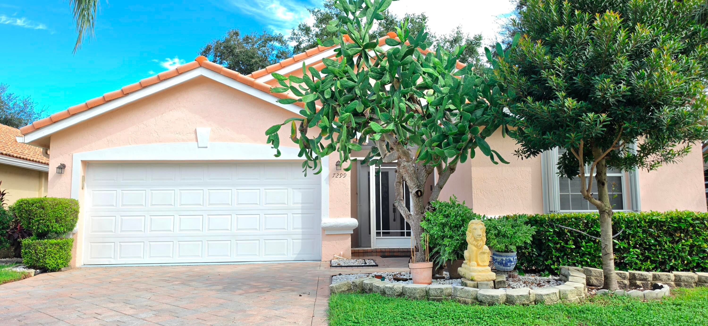 7299 LUGANO Drive
