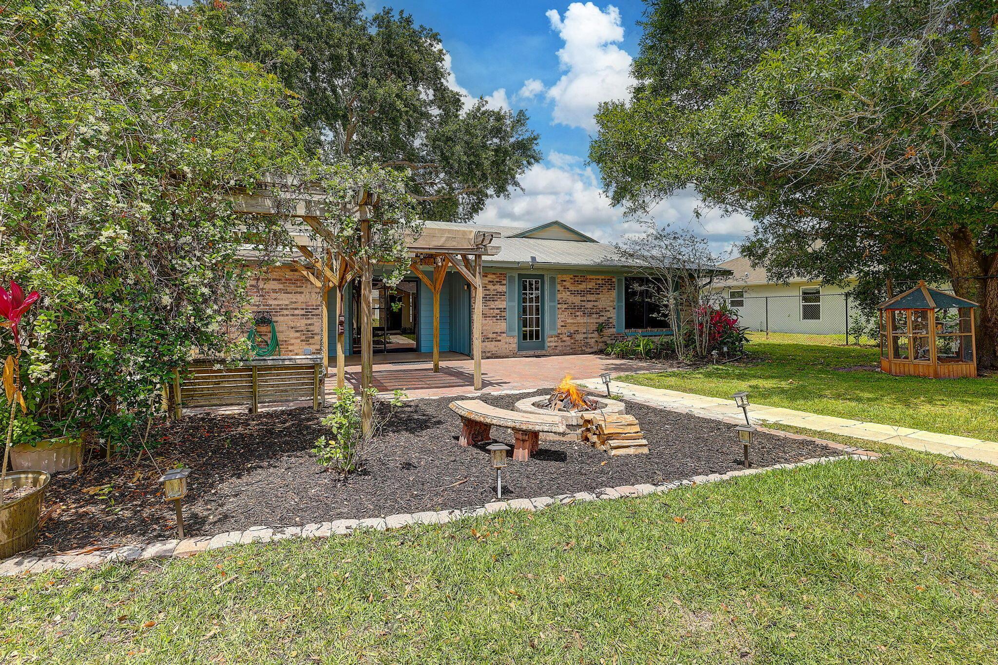 PORT ST LUCIE SECTION 8 - Residential