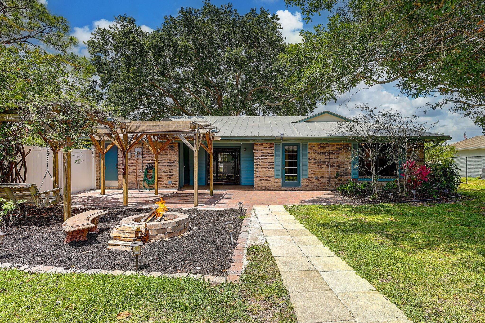 PORT ST LUCIE SECTION 8 - Residential