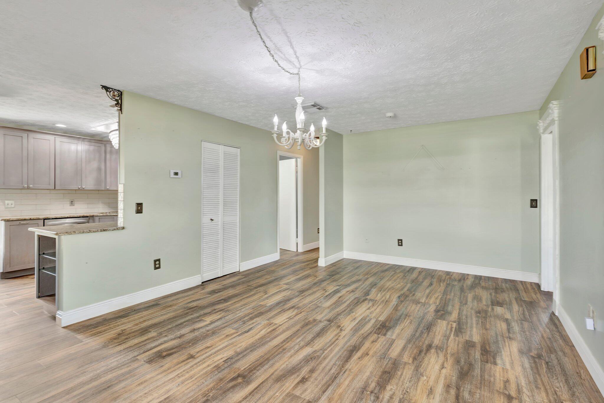 PORT ST LUCIE SECTION 8 - Residential