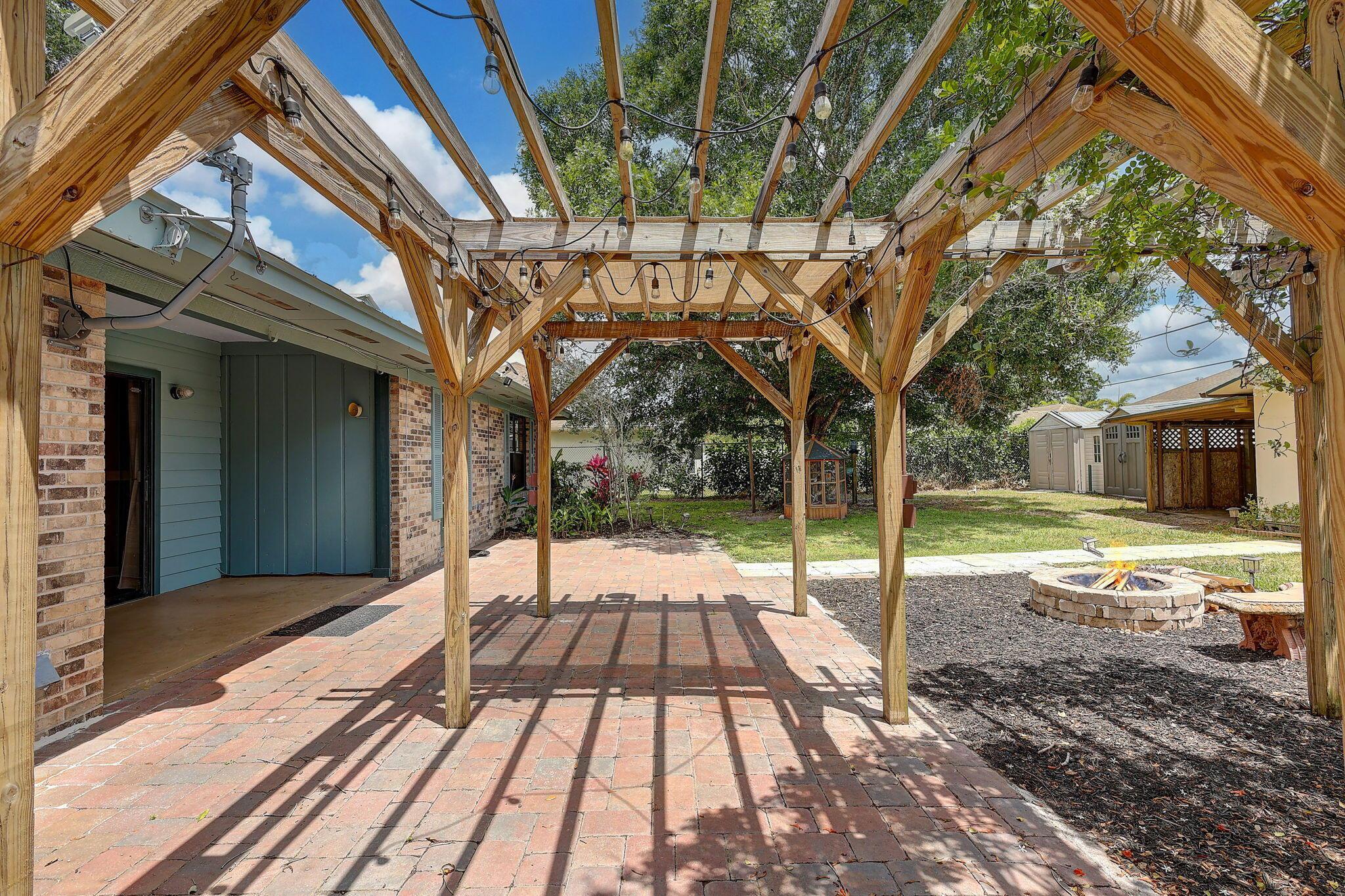 PORT ST LUCIE SECTION 8 - Residential