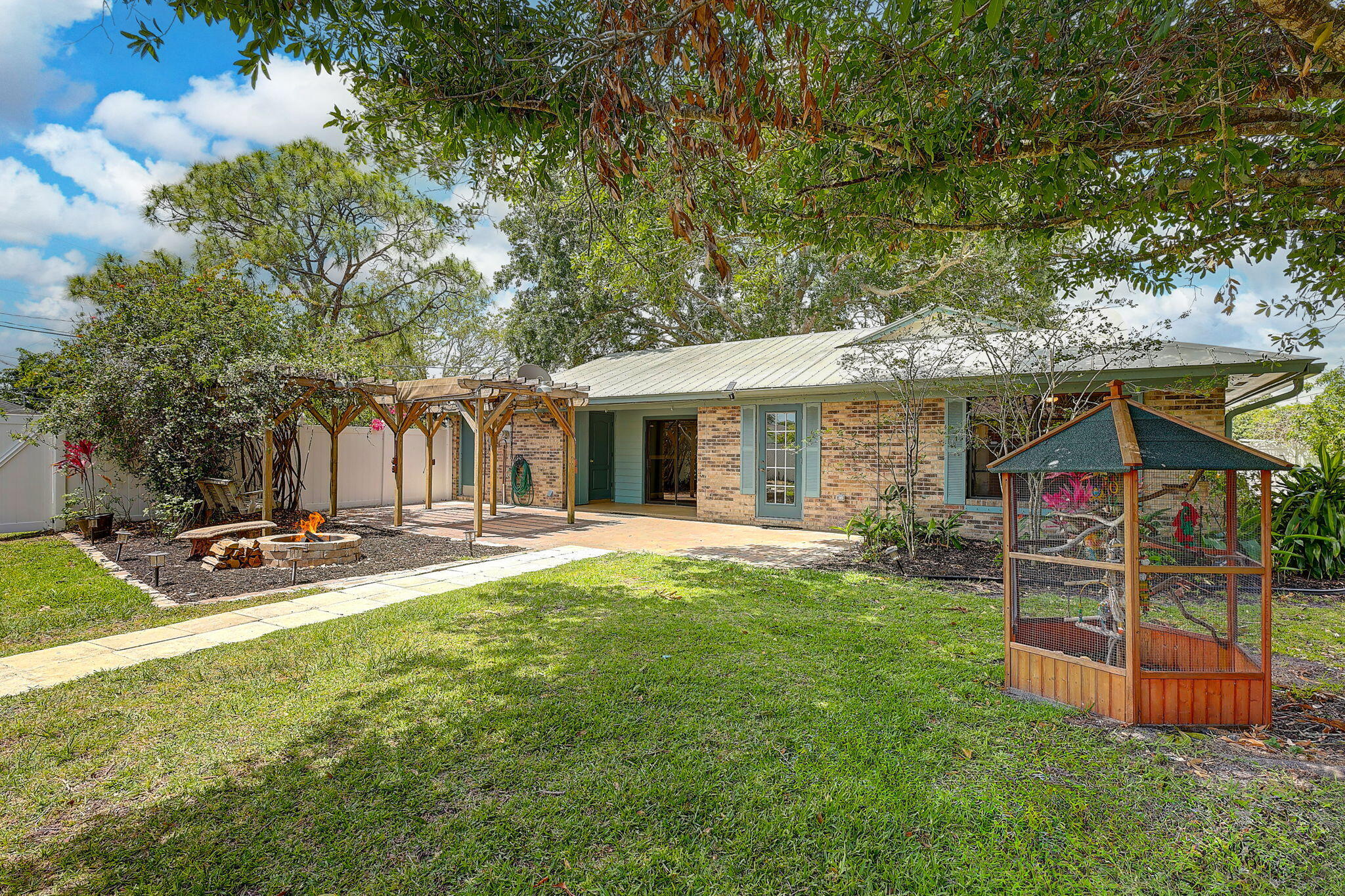 PORT ST LUCIE SECTION 8 - Residential