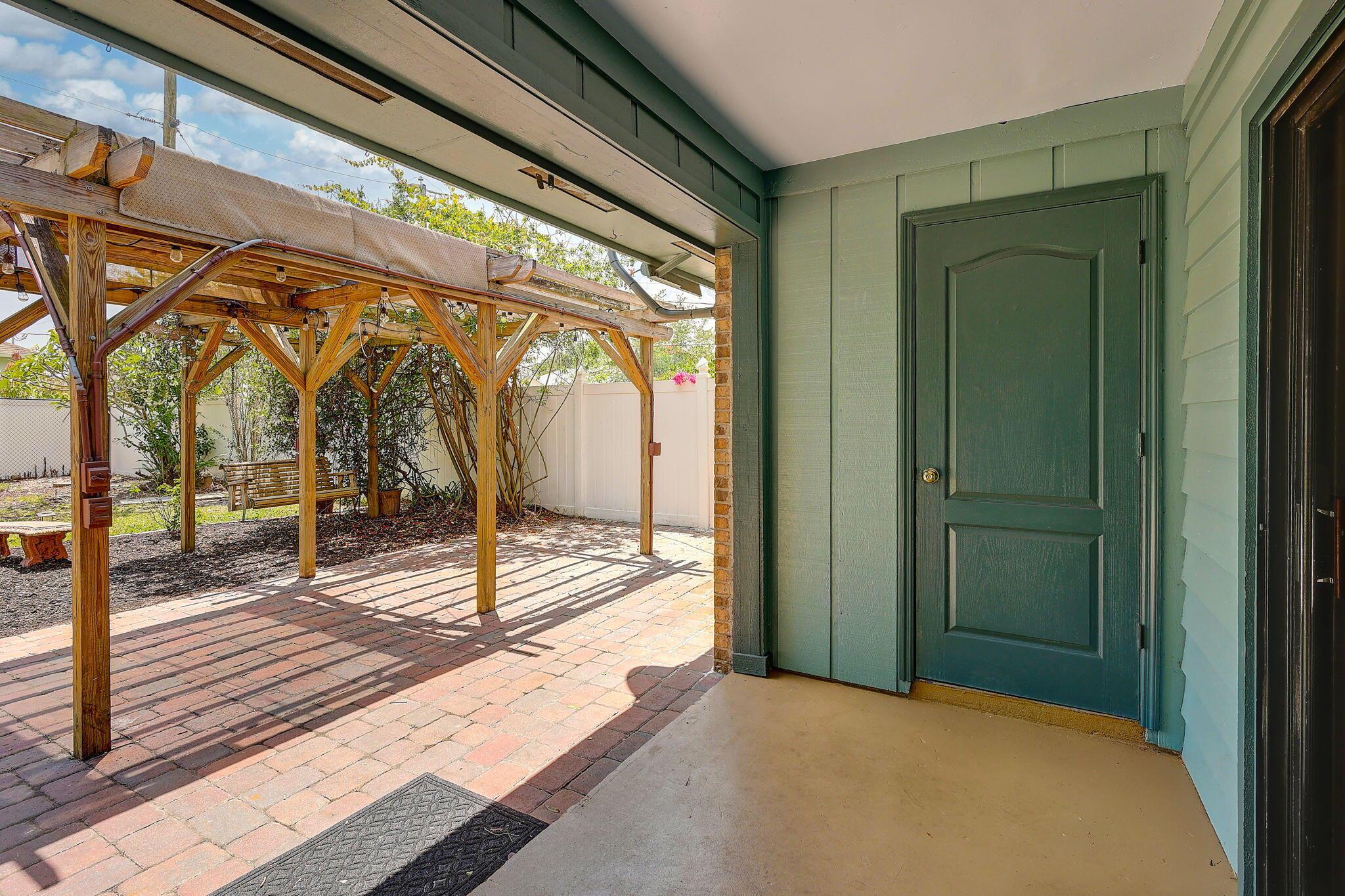 PORT ST LUCIE SECTION 8 - Residential