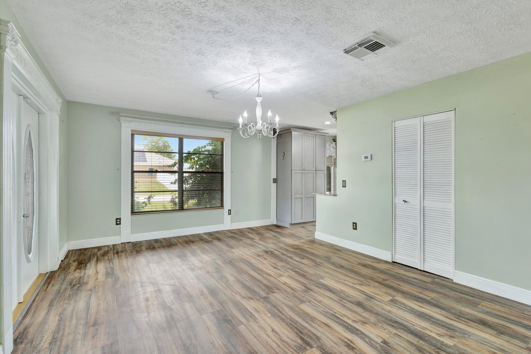 PORT ST LUCIE SECTION 8 - Residential