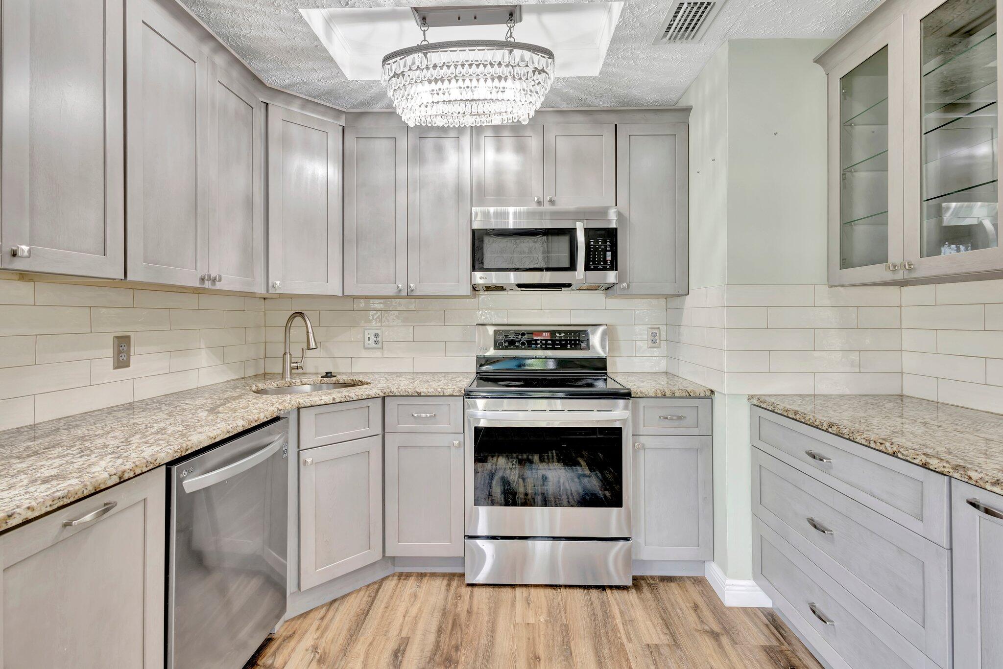 PORT ST LUCIE SECTION 8 - Residential