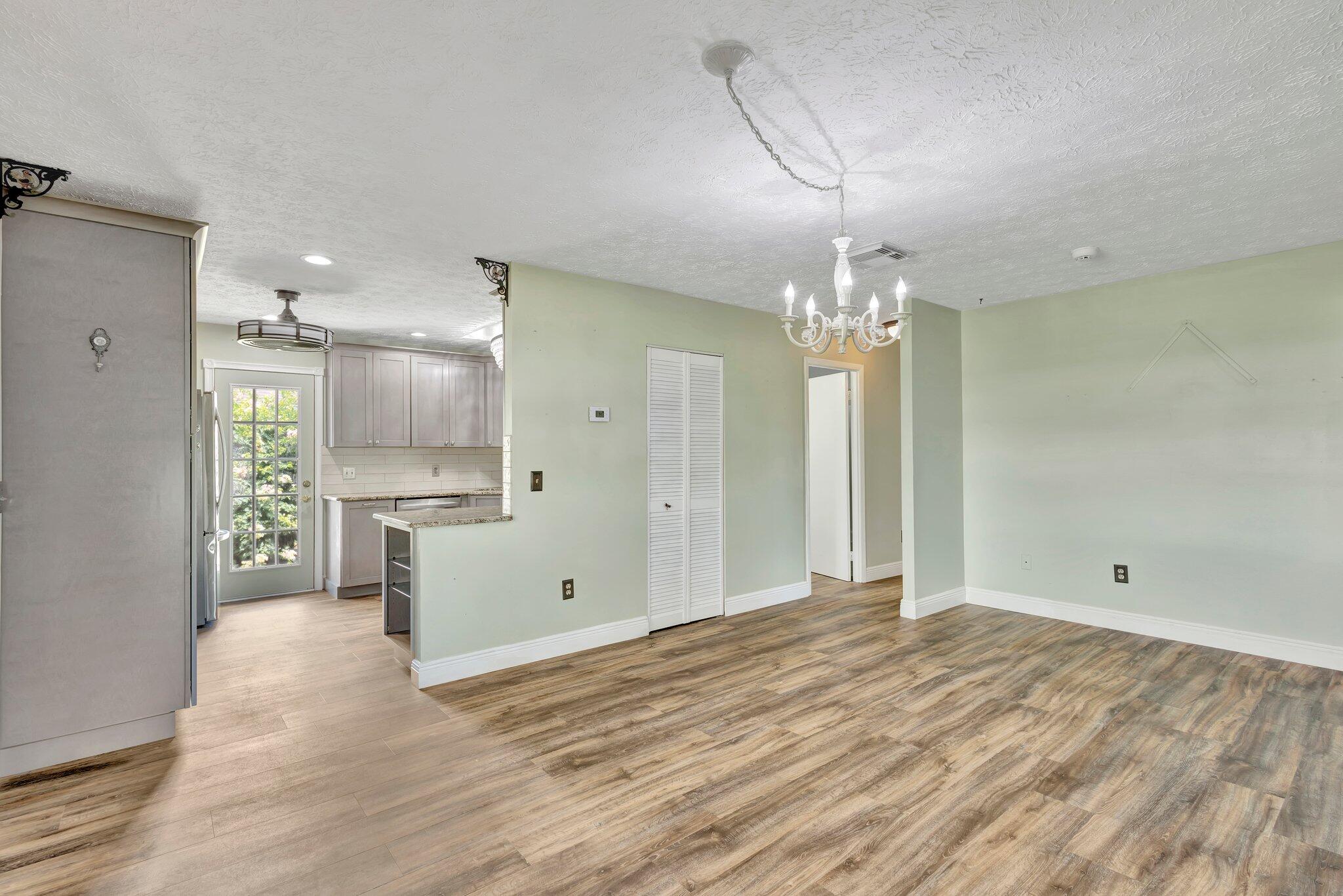 PORT ST LUCIE SECTION 8 - Residential