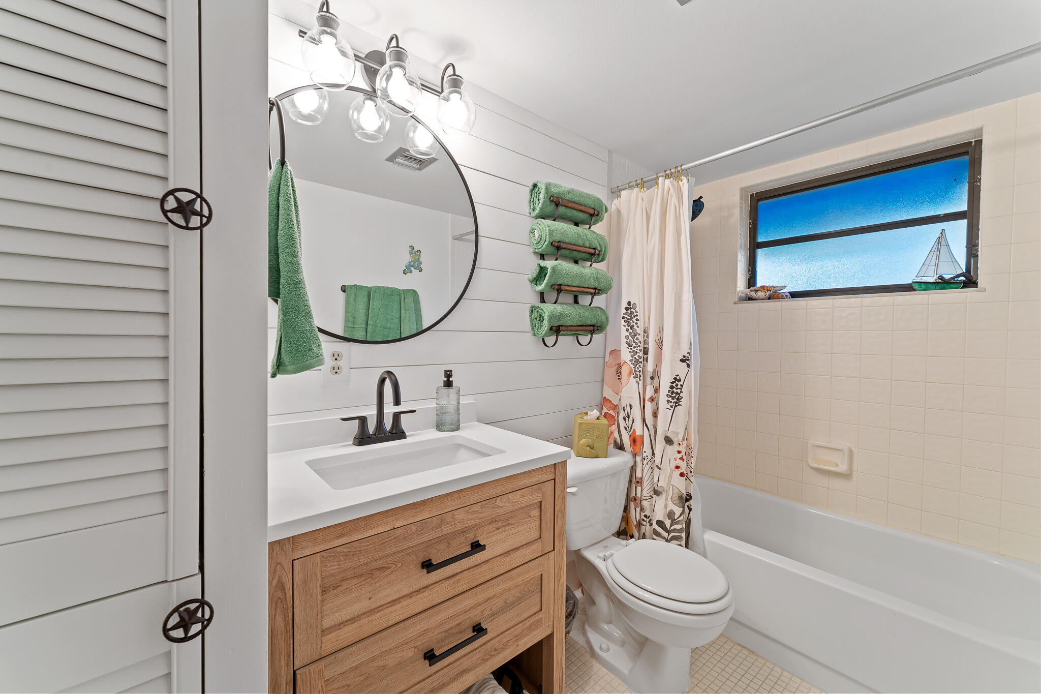 BEACON 21 CONDO - Residential