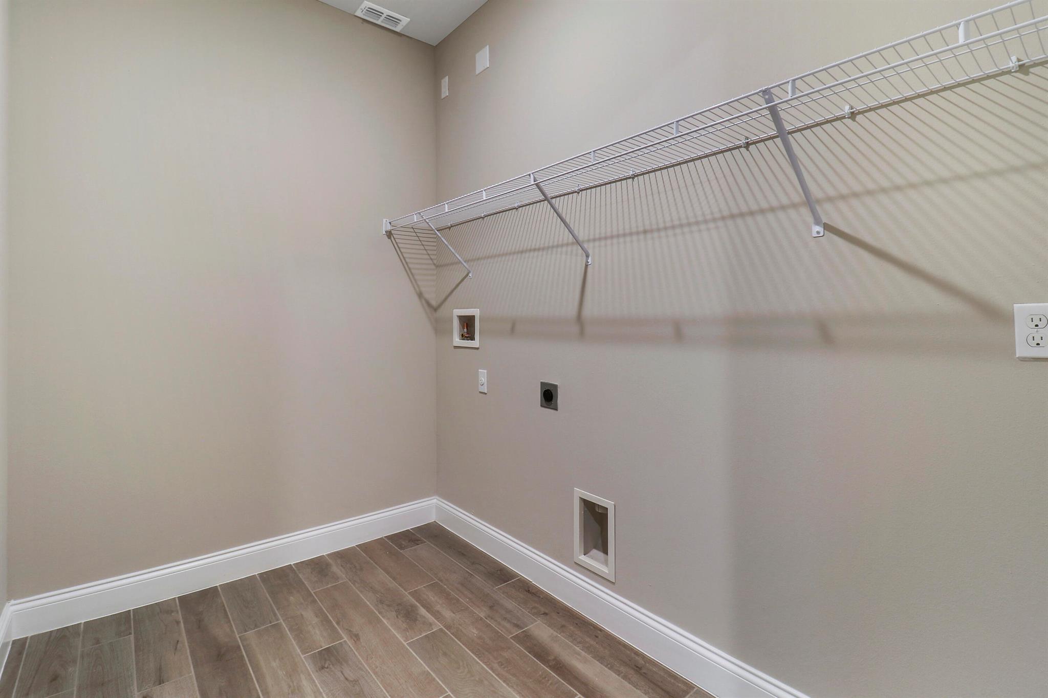 AZALEA - Residential Lease