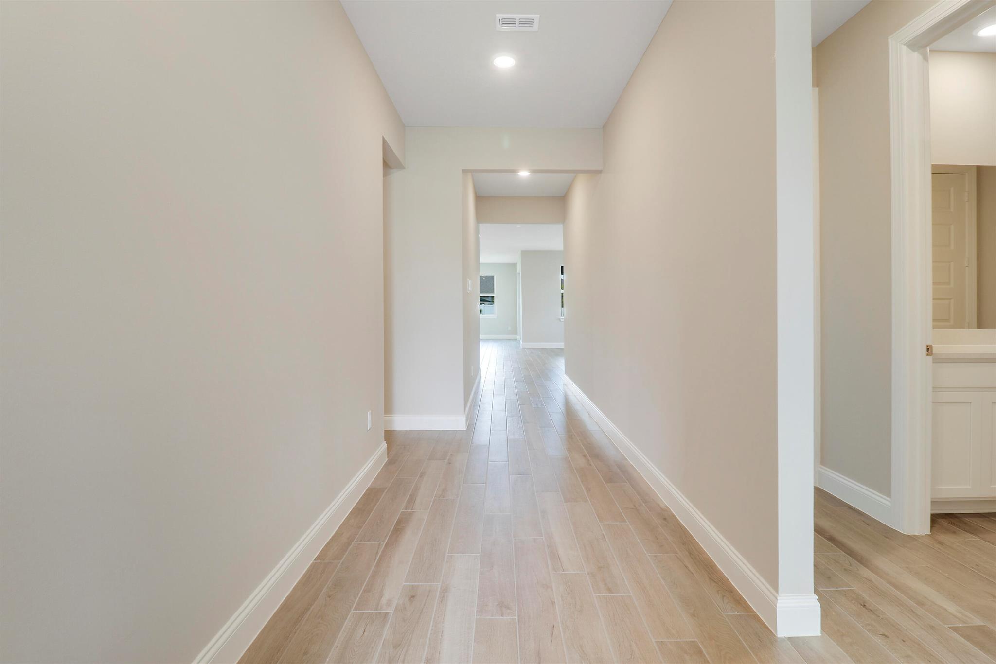 AZALEA - Residential Lease