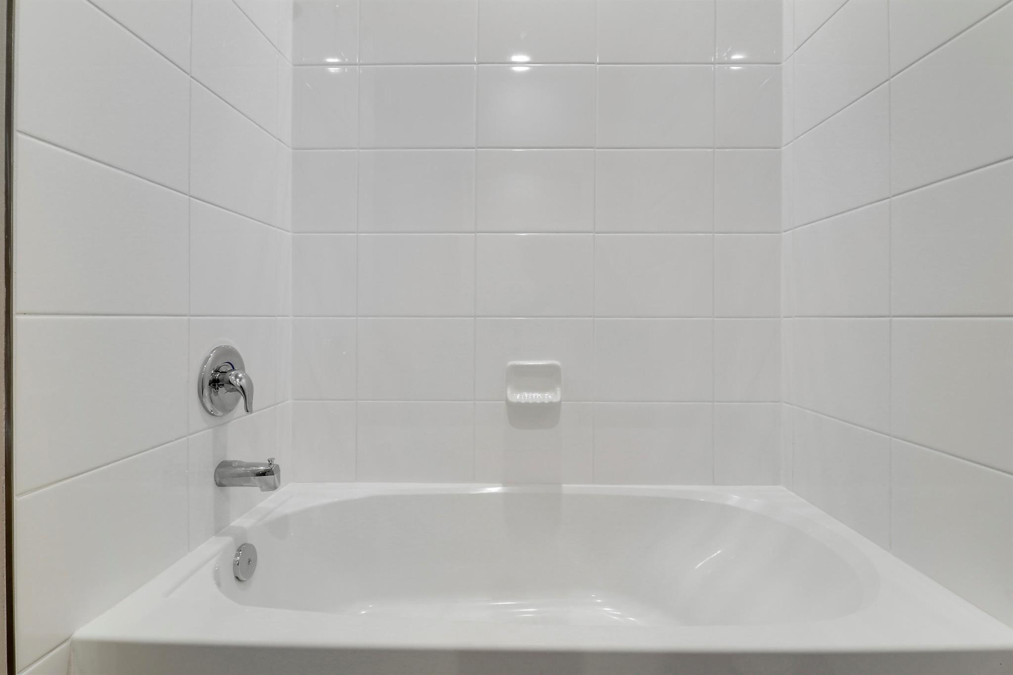 AZALEA - Residential Lease