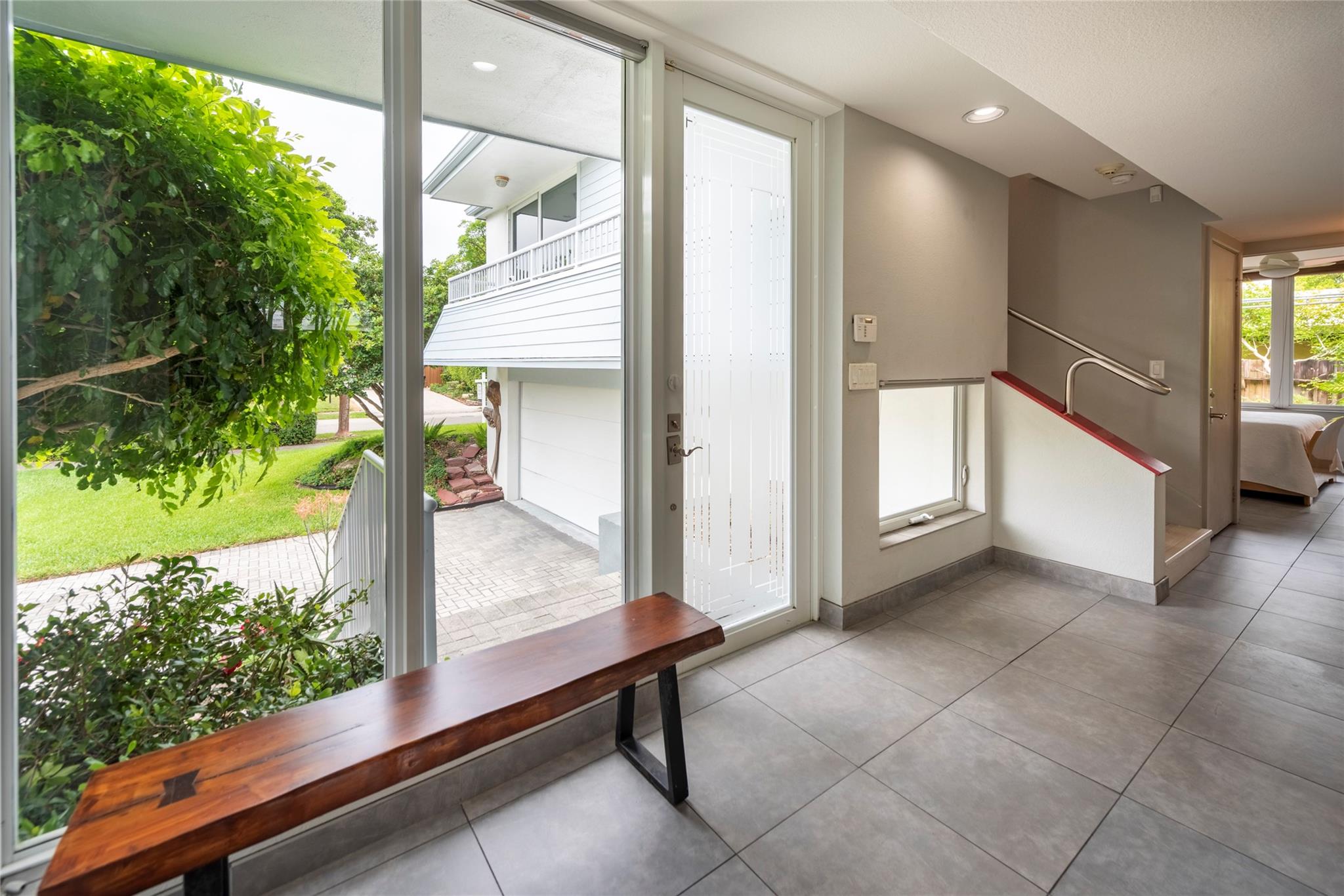 1909 Admirals Way