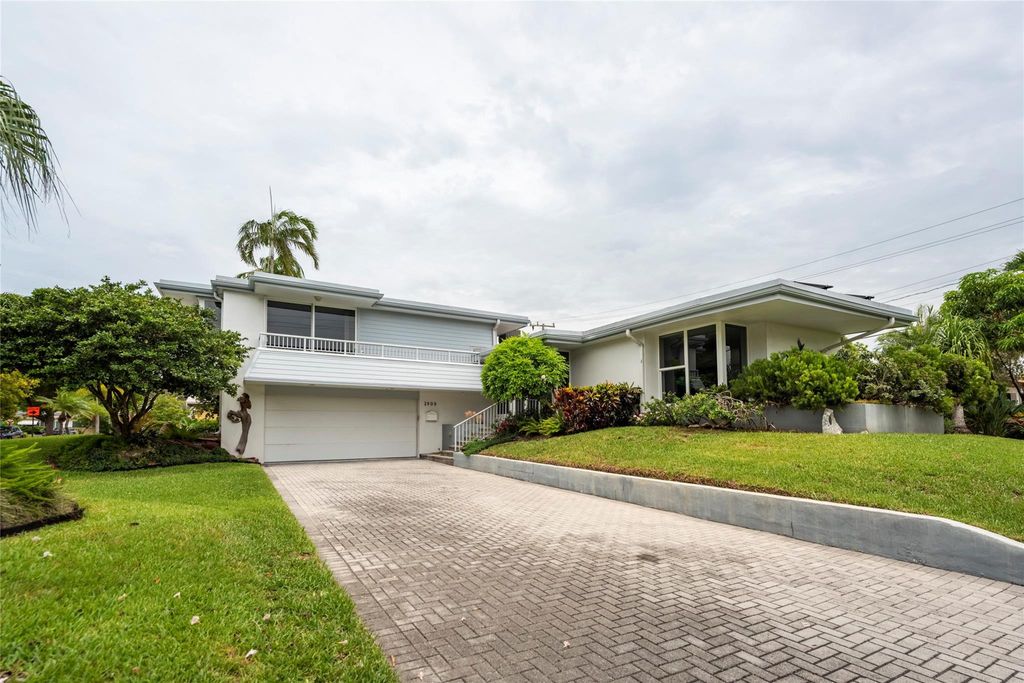 Photo of 1909 Admirals Way, Fort Lauderdale, FL 33316 (MLS # F10512704)