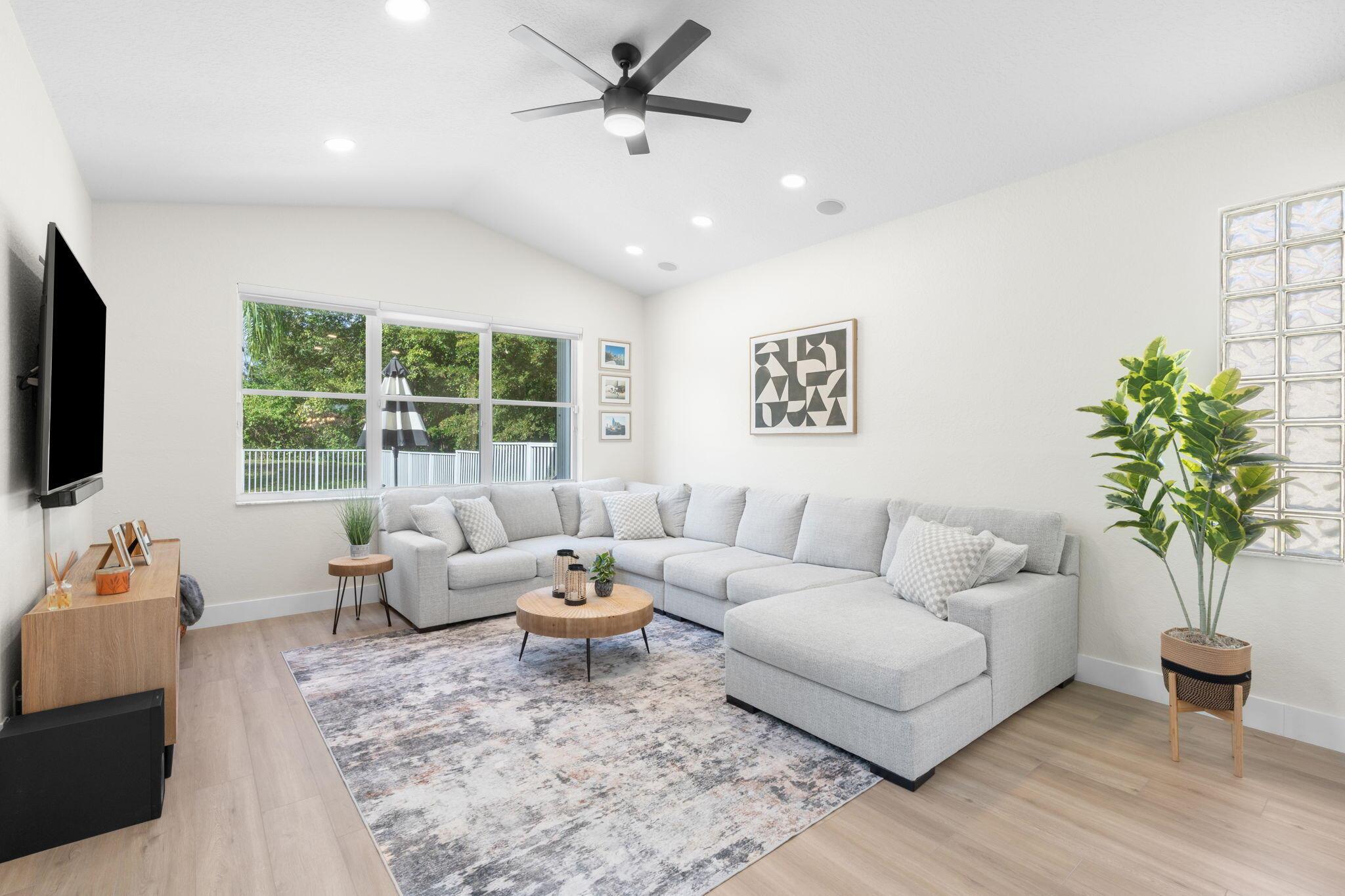 SHORES AT BOCA RATON PH 2 - Residential