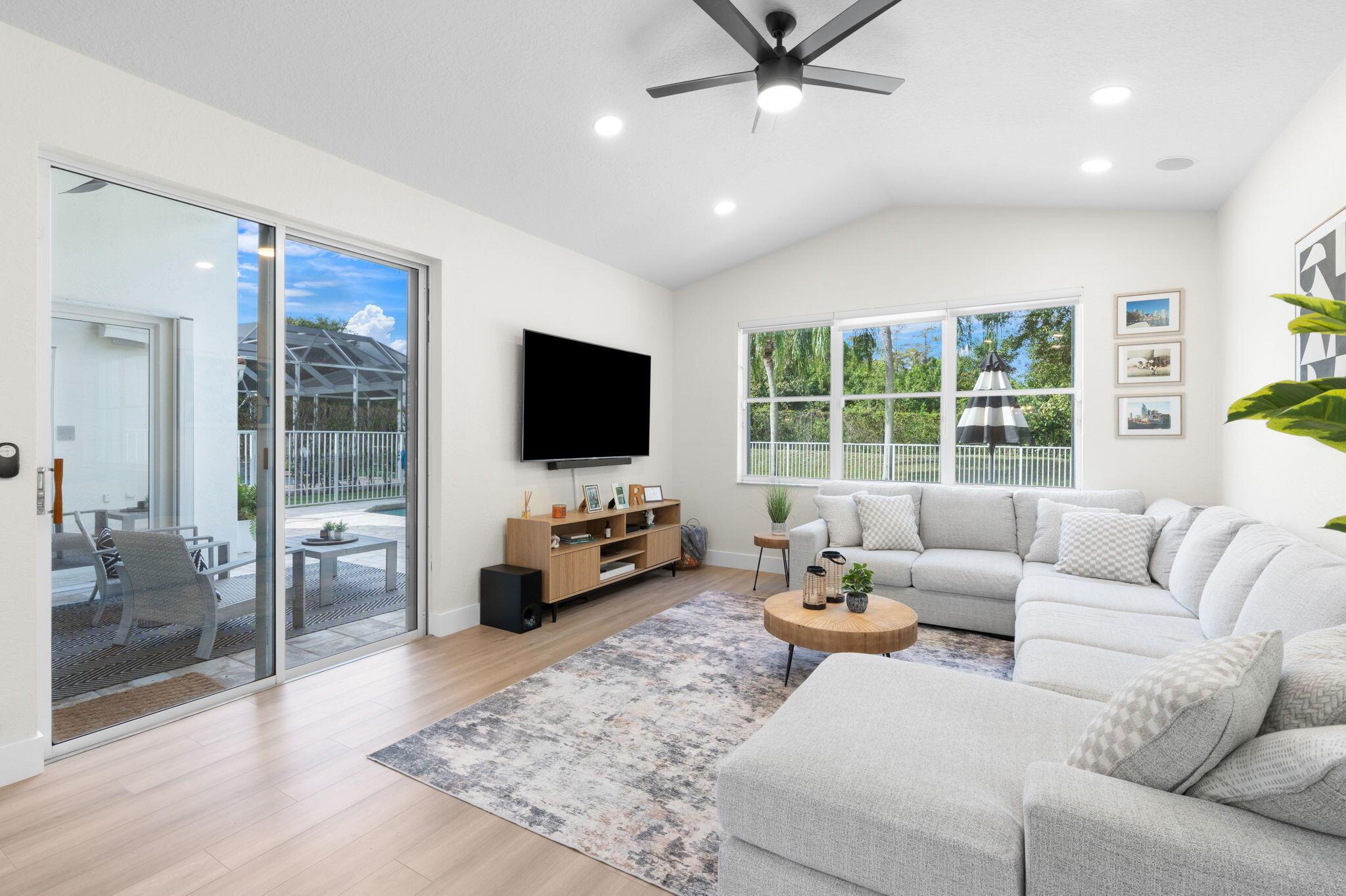 SHORES AT BOCA RATON PH 2 - Residential