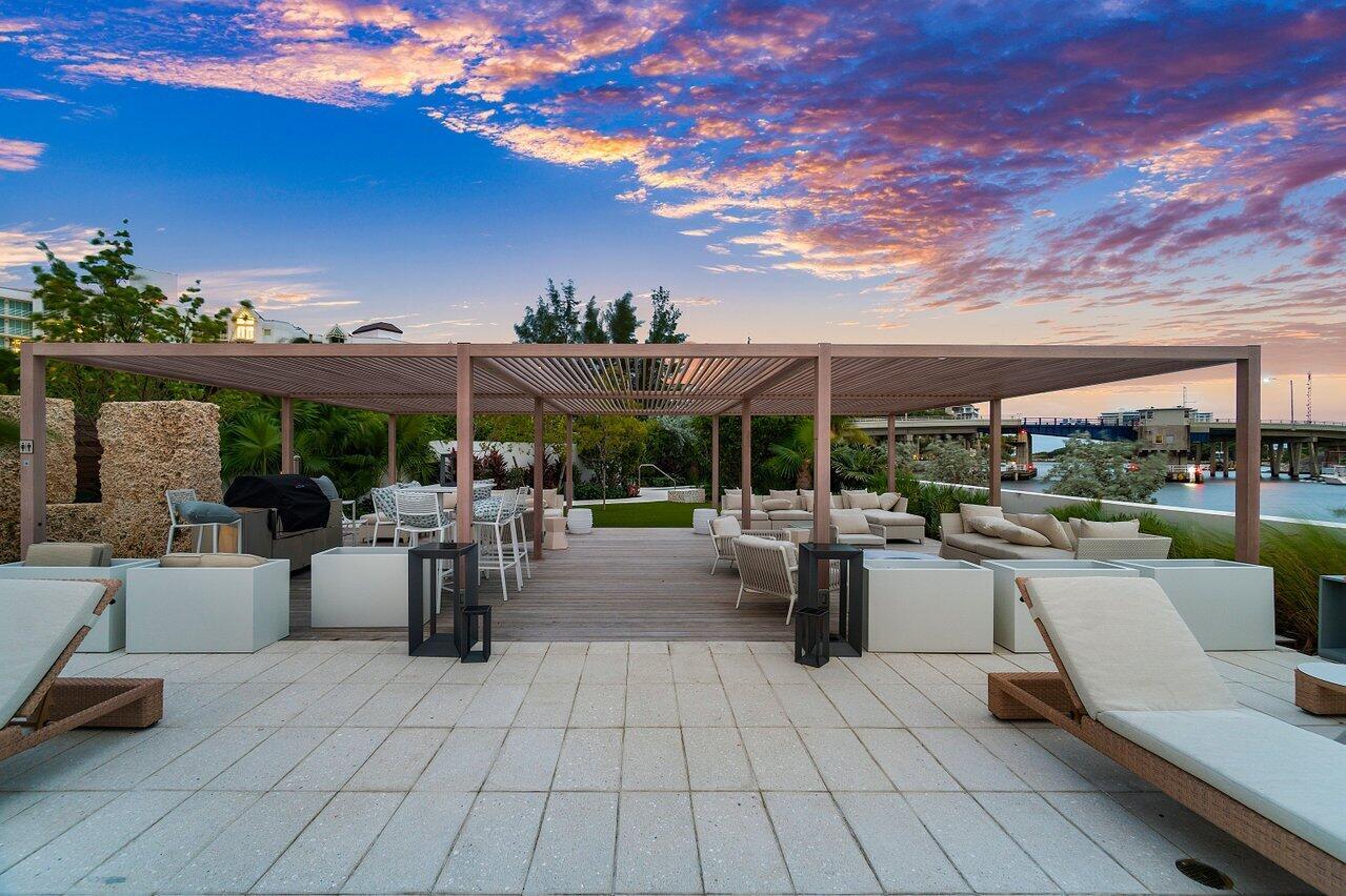 BOCA BEACH RESIDENCES - Residential