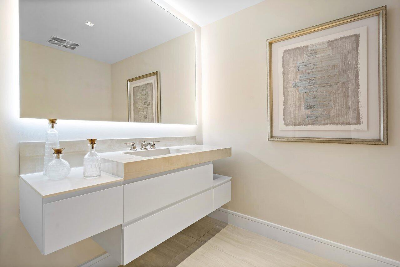 BOCA BEACH RESIDENCES - Residential