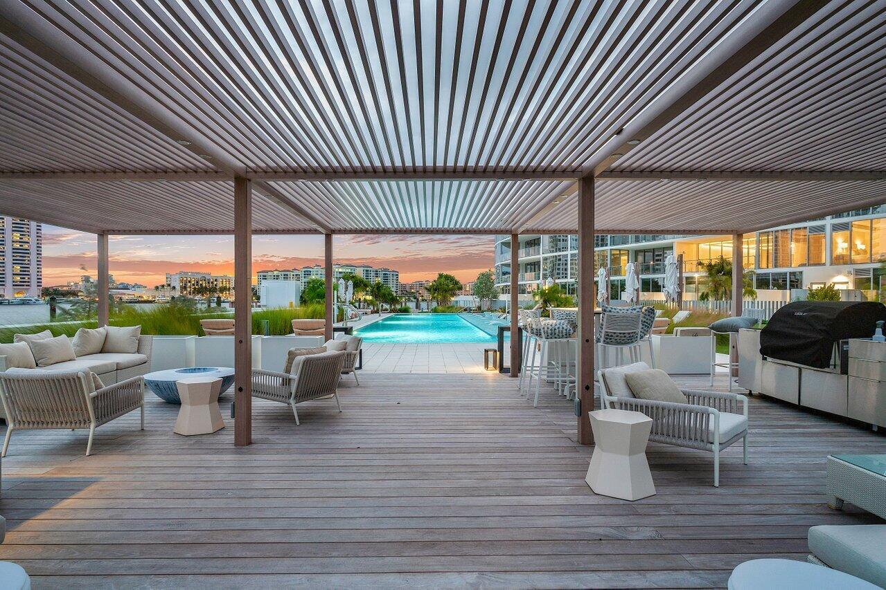 BOCA BEACH RESIDENCES - Residential