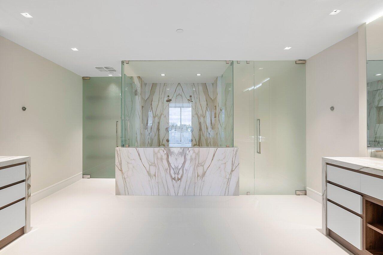 BOCA BEACH RESIDENCES - Residential