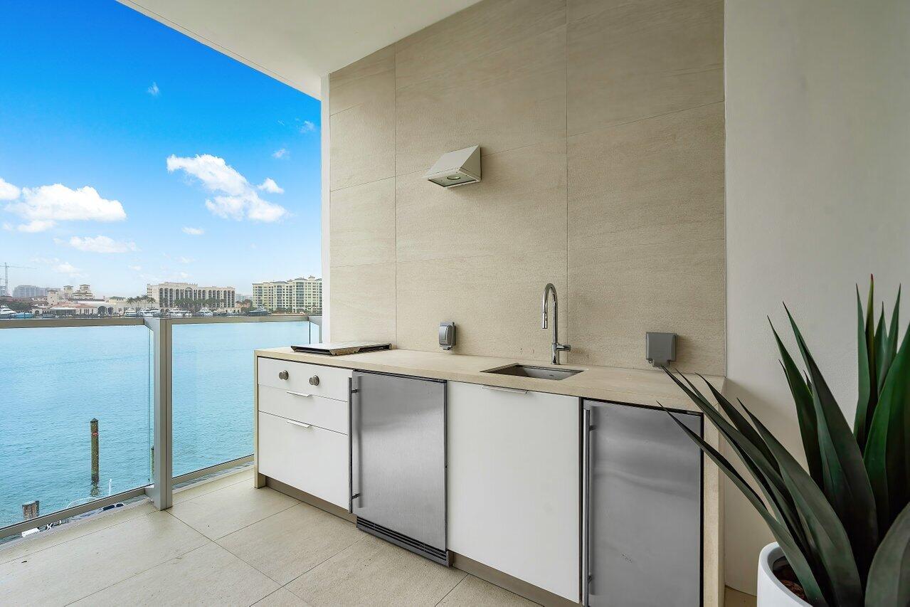 BOCA BEACH RESIDENCES - Residential