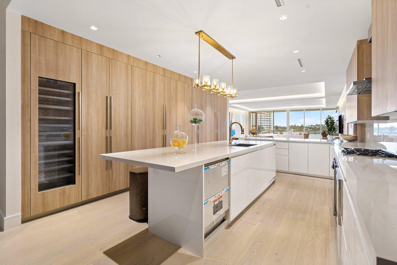 BOCA BEACH RESIDENCES - Residential