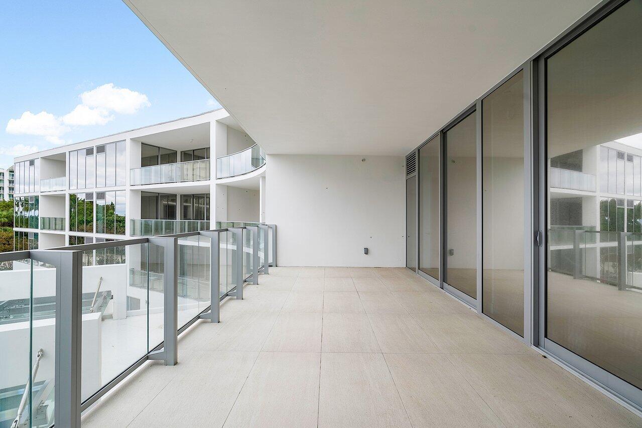 BOCA BEACH RESIDENCES - Residential