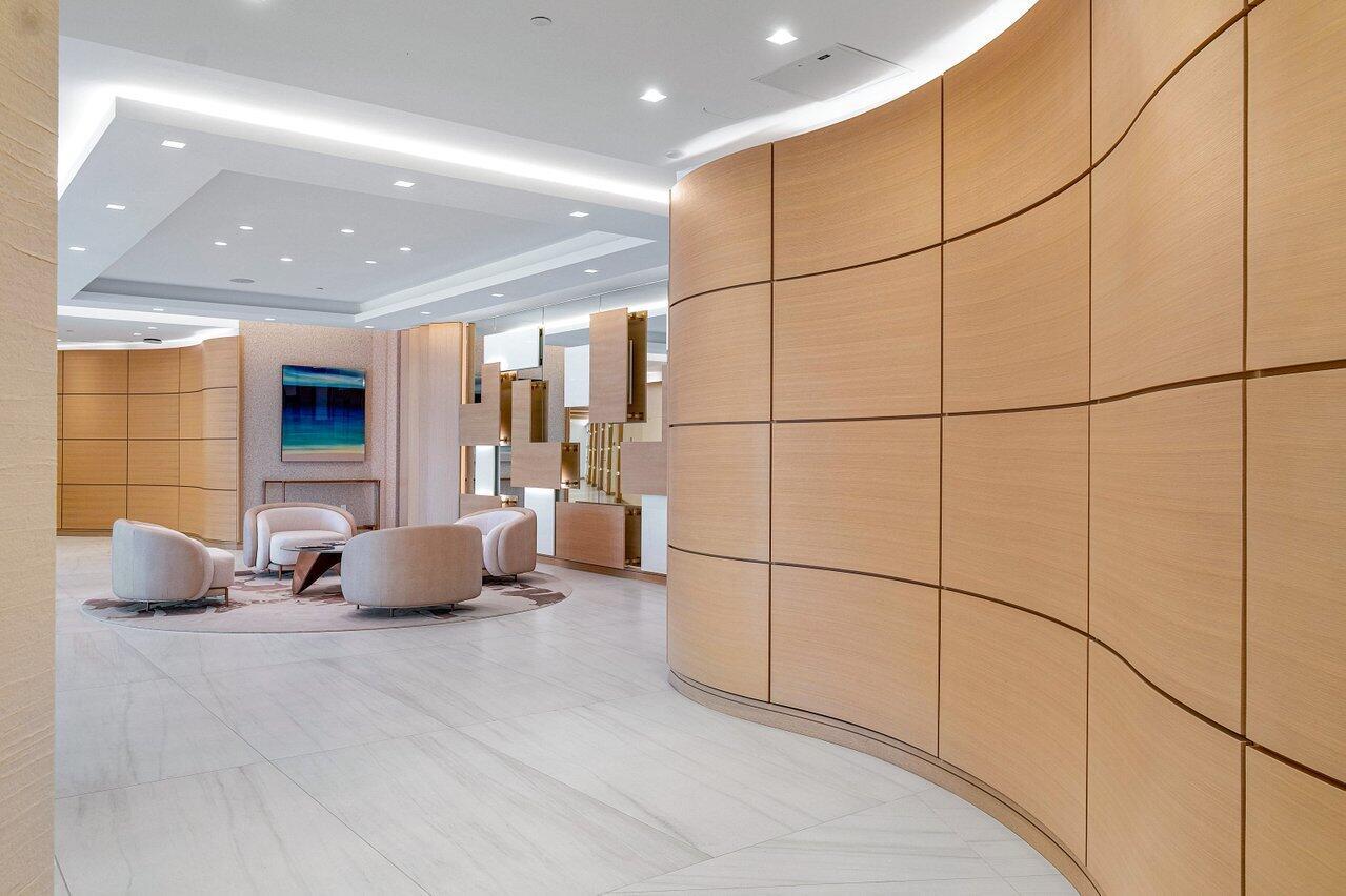 BOCA BEACH RESIDENCES - Residential