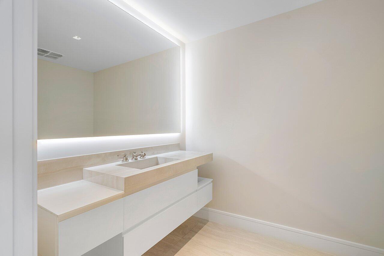 BOCA BEACH RESIDENCES - Residential