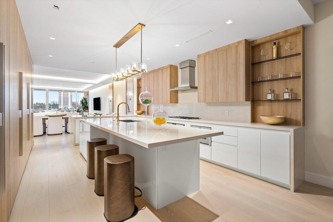 BOCA BEACH RESIDENCES - Residential