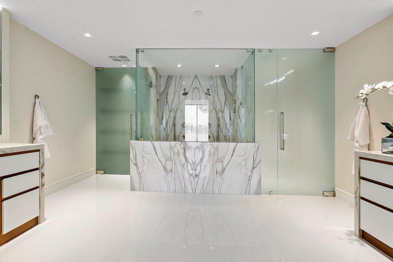 BOCA BEACH RESIDENCES - Residential