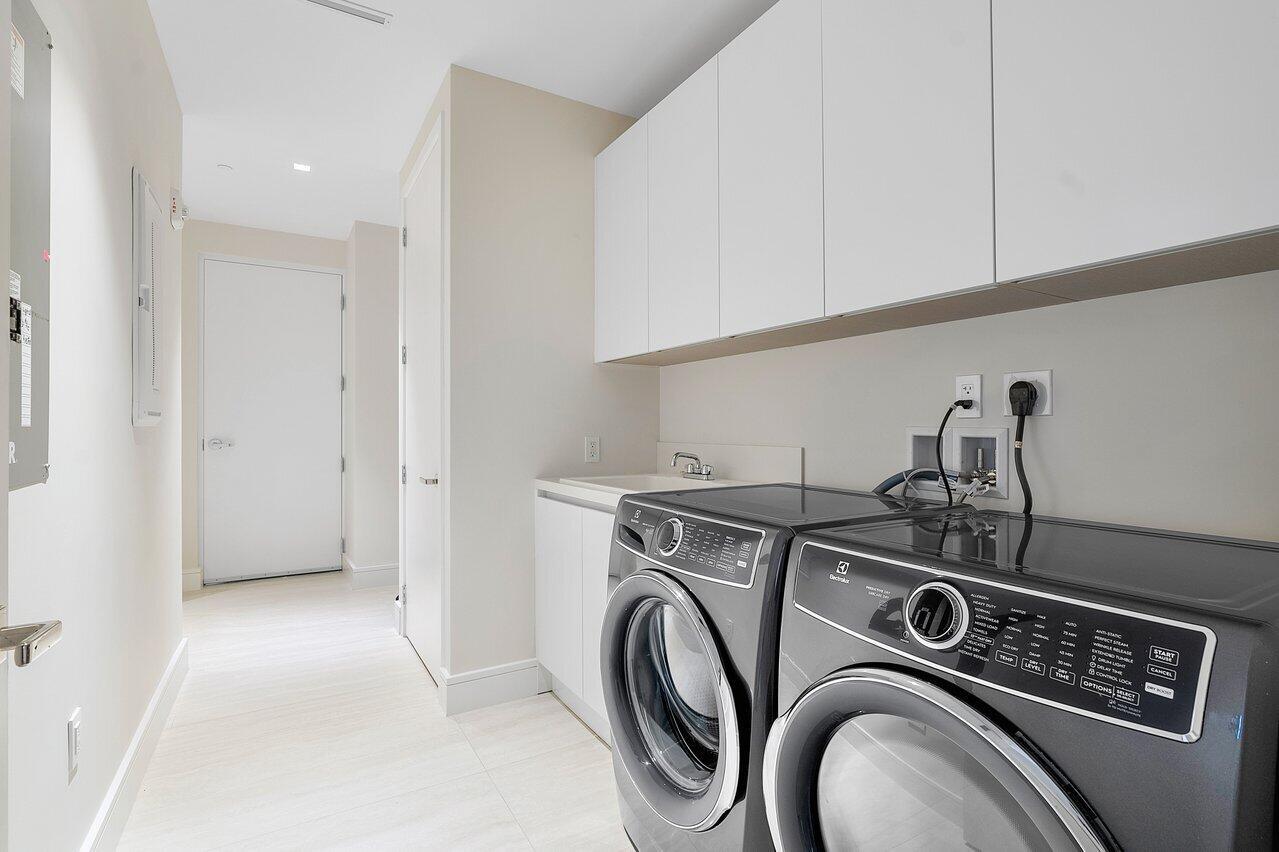 BOCA BEACH RESIDENCES - Residential