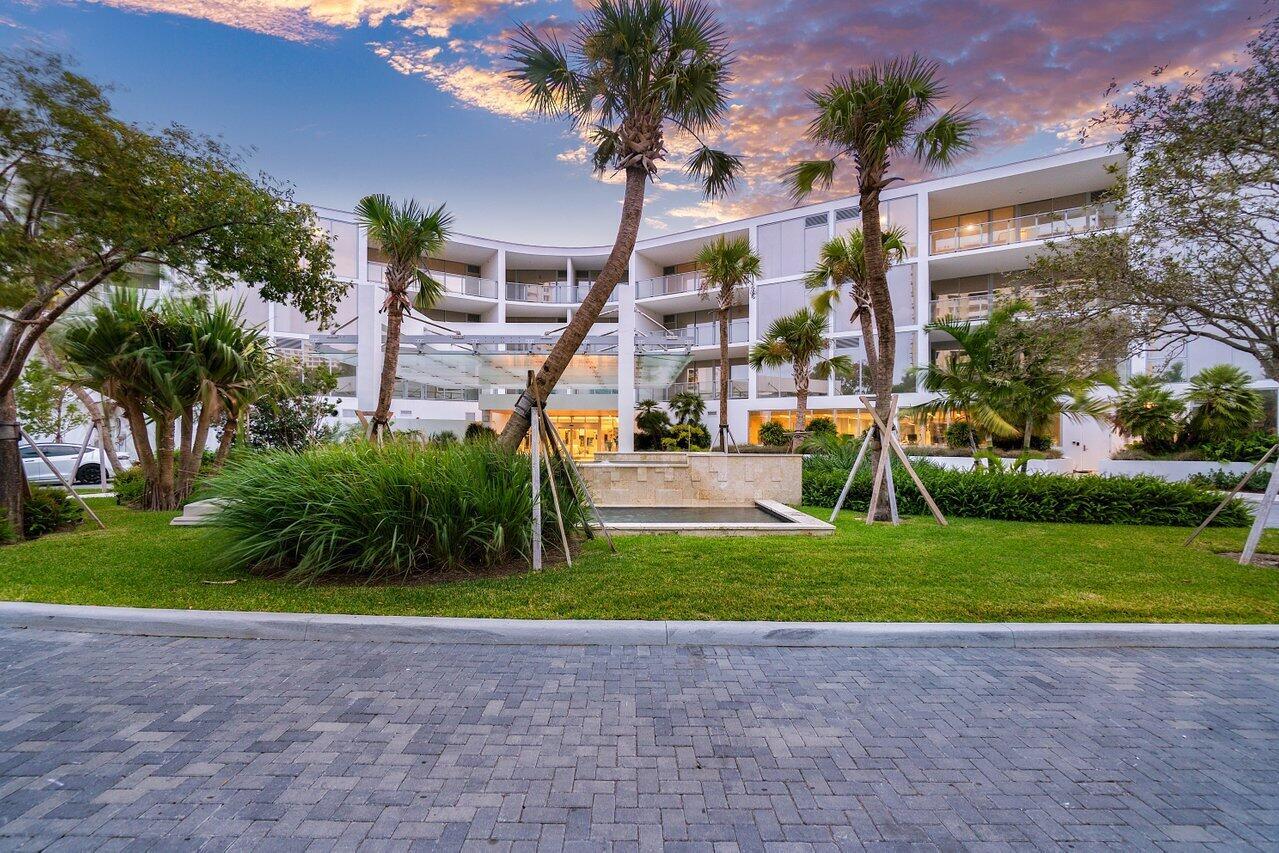 BOCA BEACH RESIDENCES - Residential