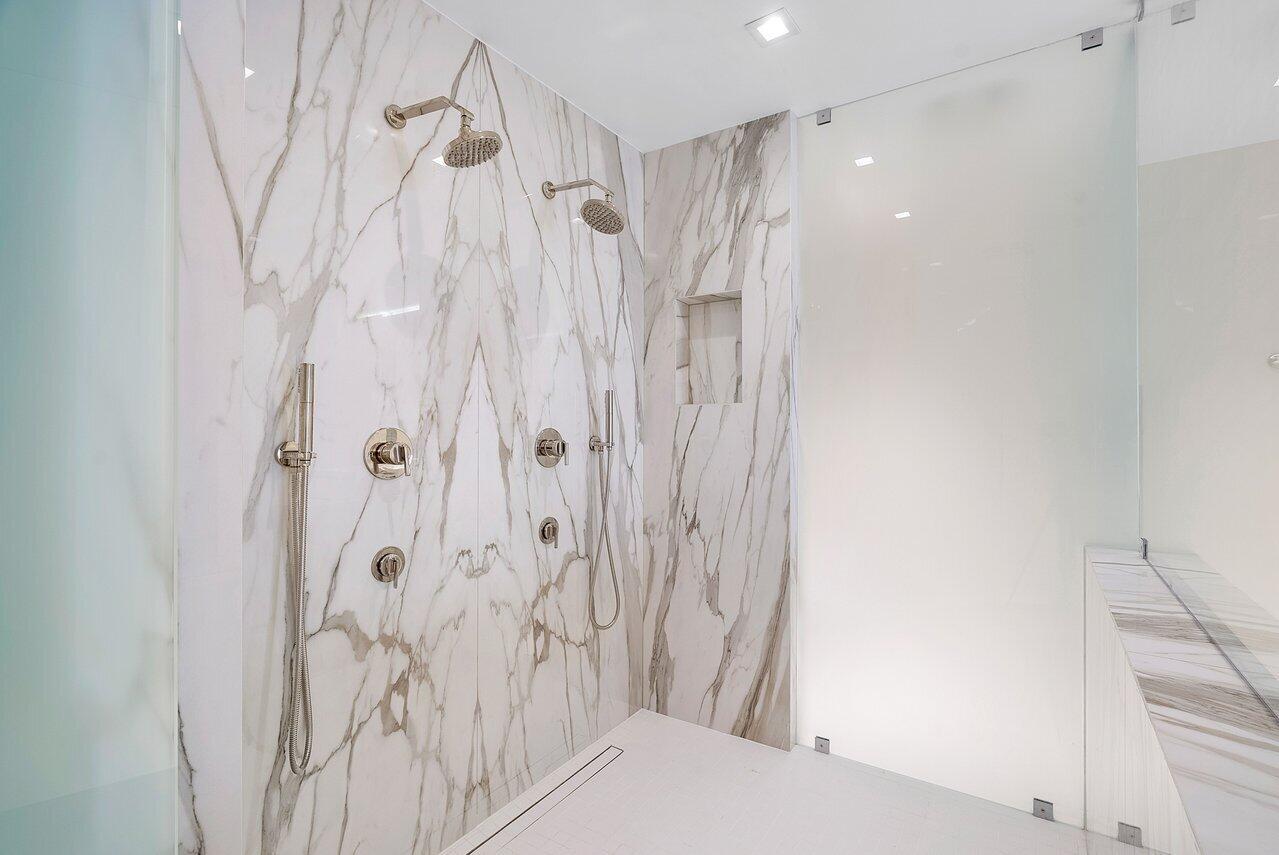 BOCA BEACH RESIDENCES - Residential