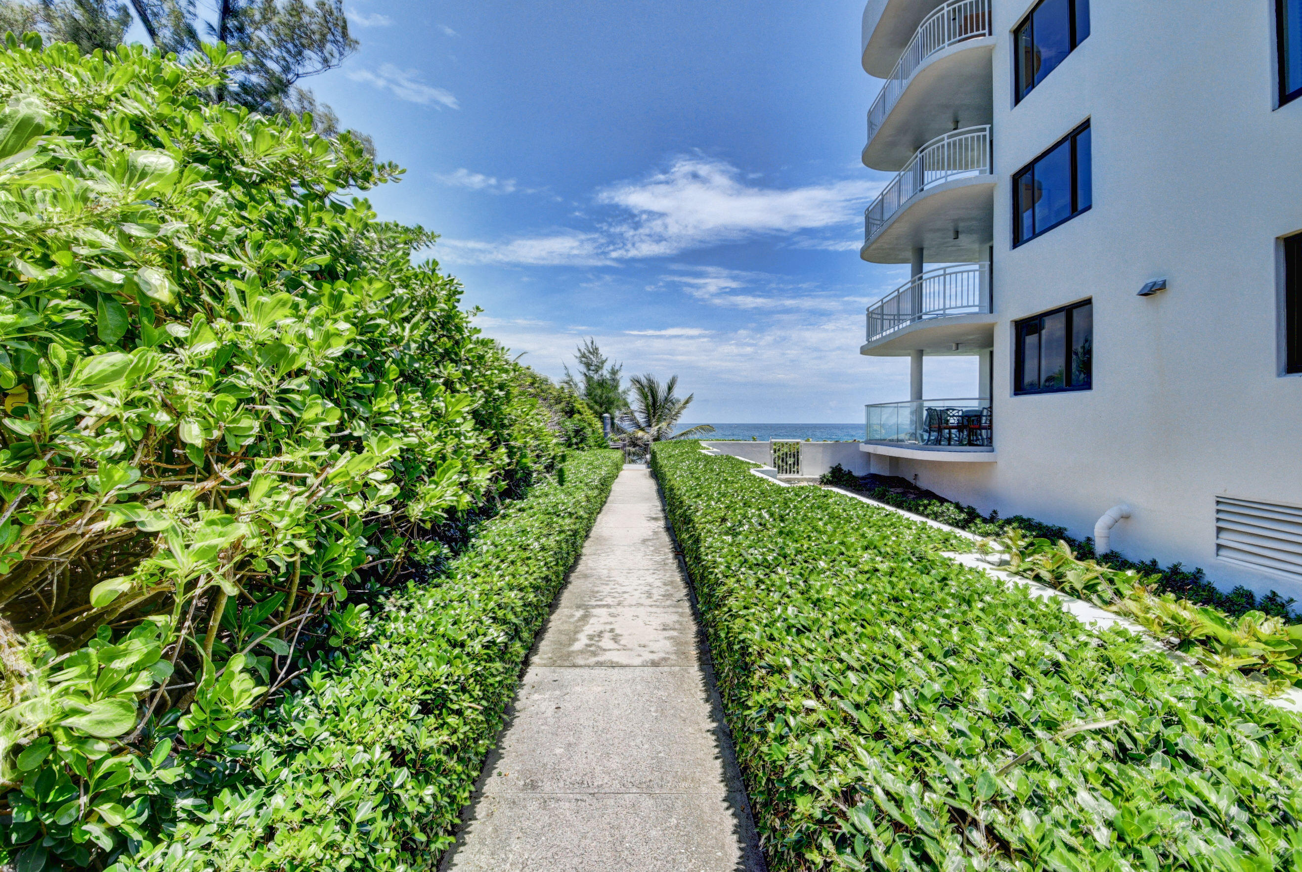 BOCA TOWERS CONDO PORTION - Residential