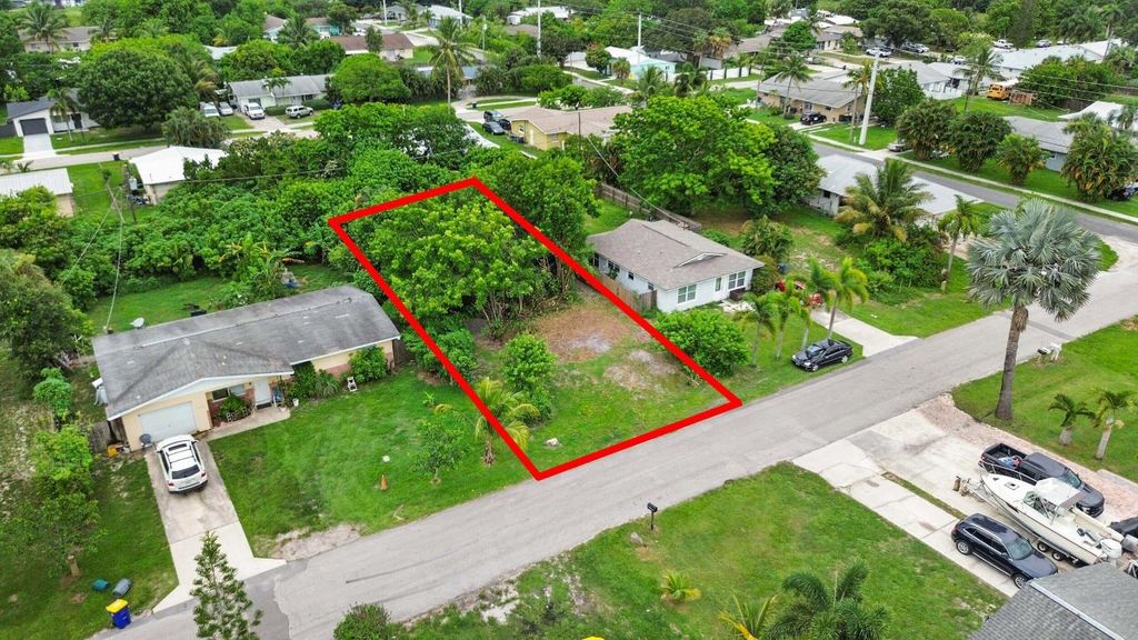Photo of 3297 SE Garden Street, Stuart, FL 34997 (MLS # R11002257)