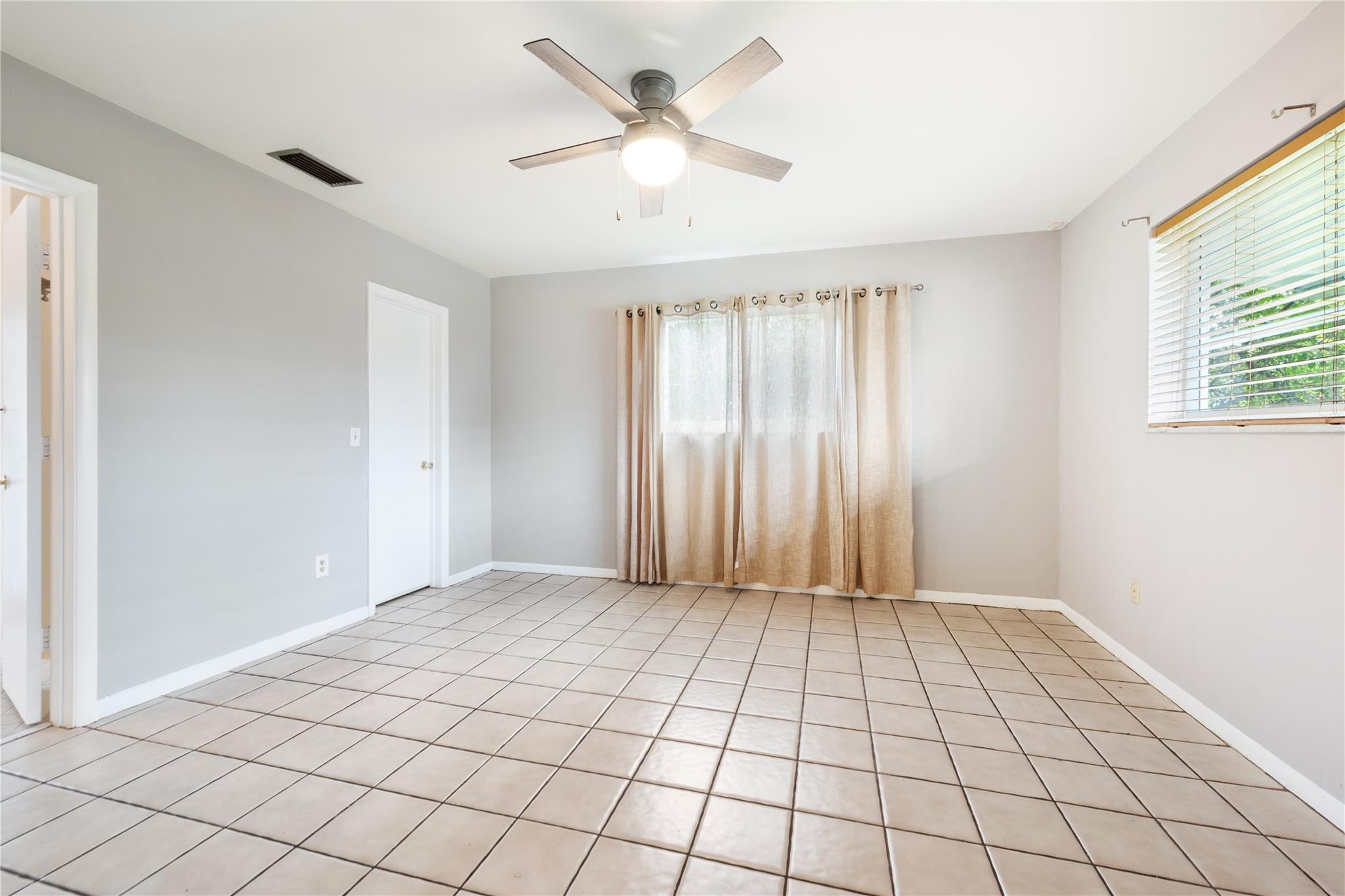 EDGEFIELD - Residential