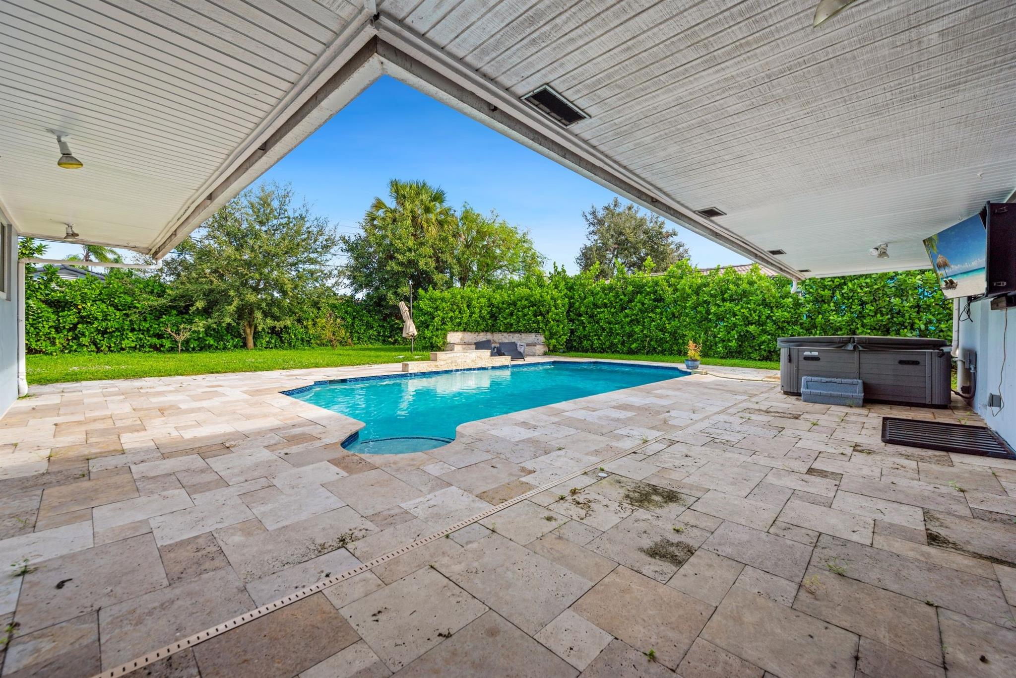 EDGEFIELD - Residential