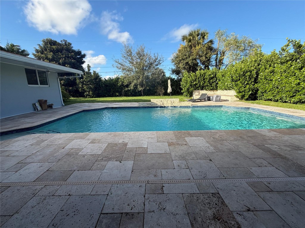 EDGEFIELD - Residential