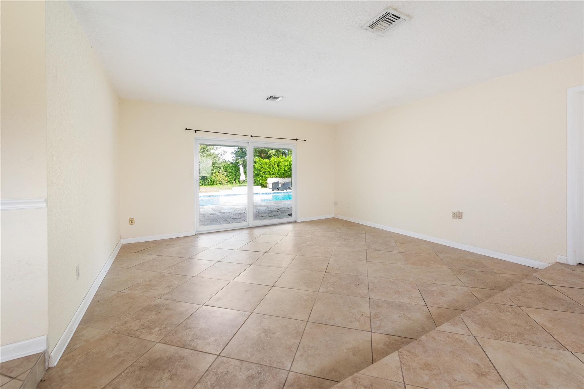 EDGEFIELD - Residential