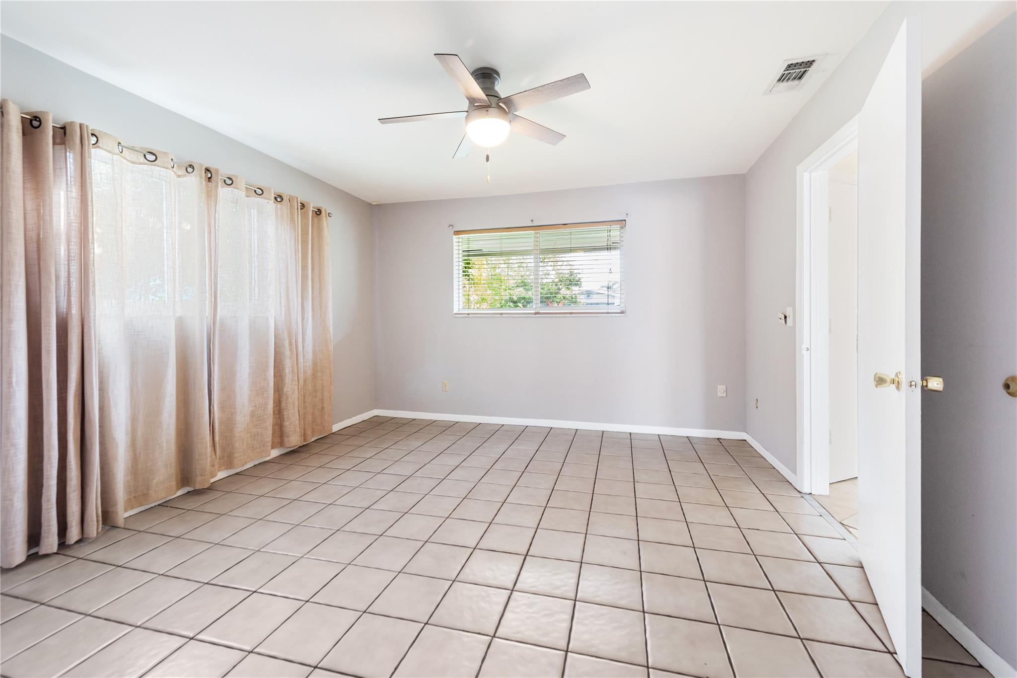 EDGEFIELD - Residential