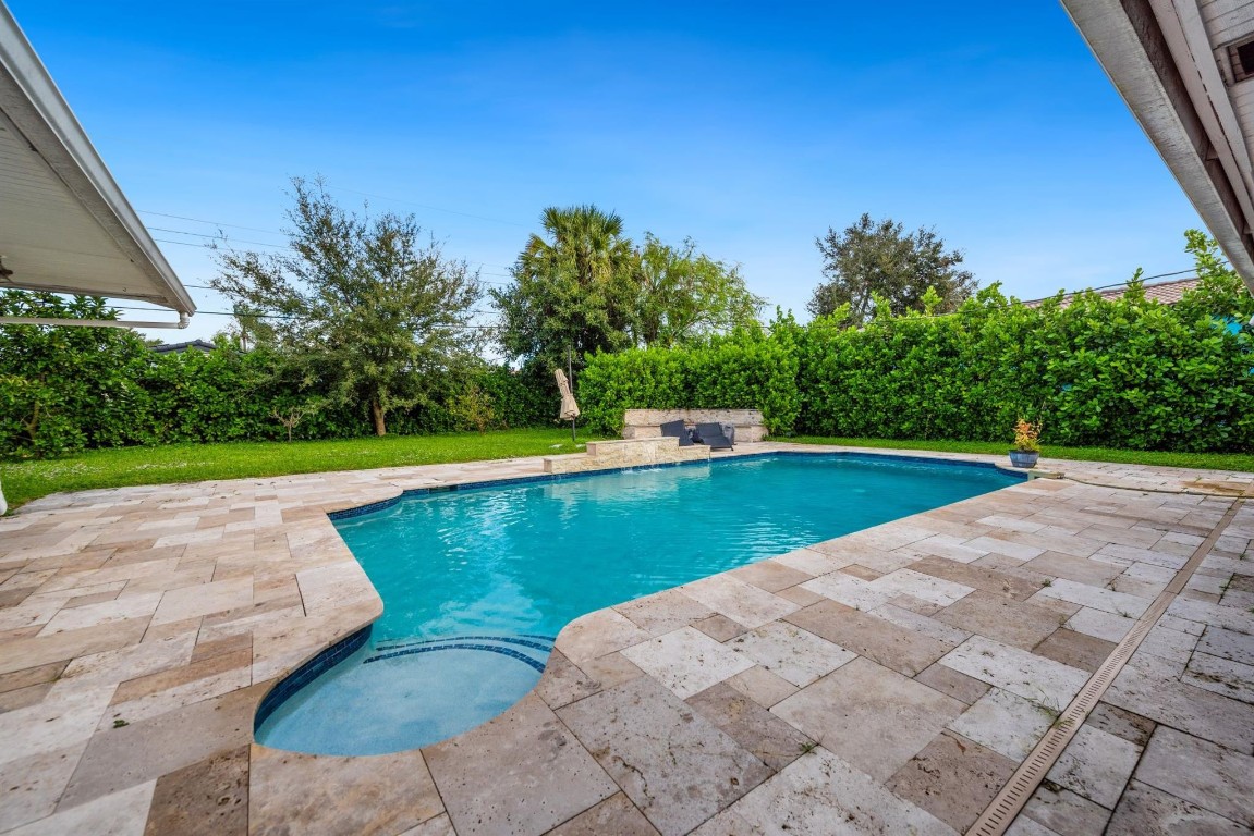 EDGEFIELD - Residential